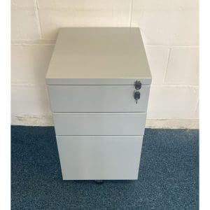 Silver 3 Draw Pedestal